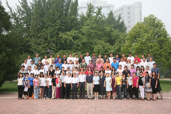 老哥俱乐部-老哥必备的交流社区