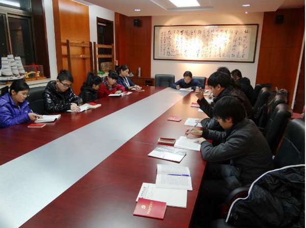 老哥俱乐部-老哥必备的交流社区