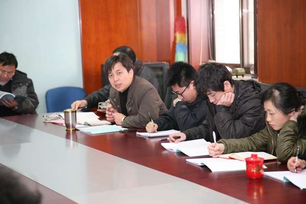 老哥俱乐部-老哥必备的交流社区