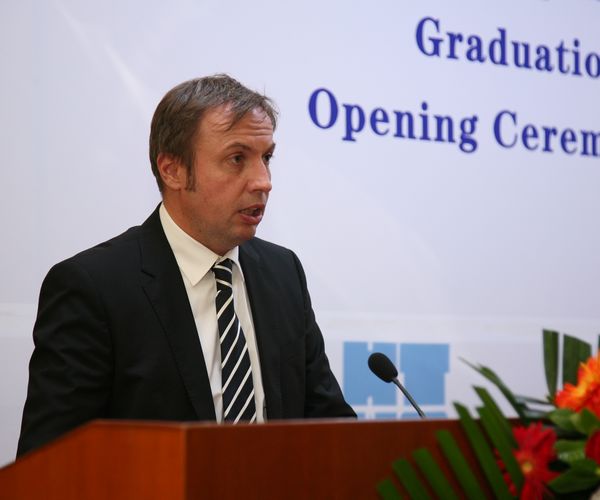 老哥俱乐部-老哥必备的交流社区