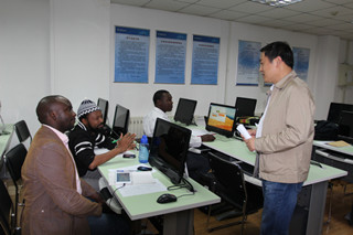 老哥俱乐部-老哥必备的交流社区