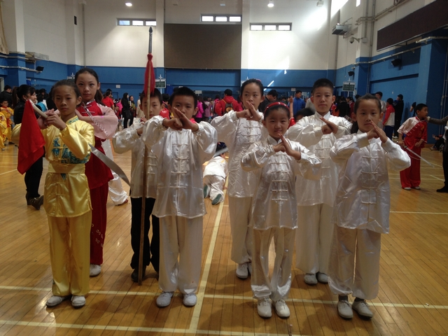 老哥俱乐部-老哥必备的交流社区