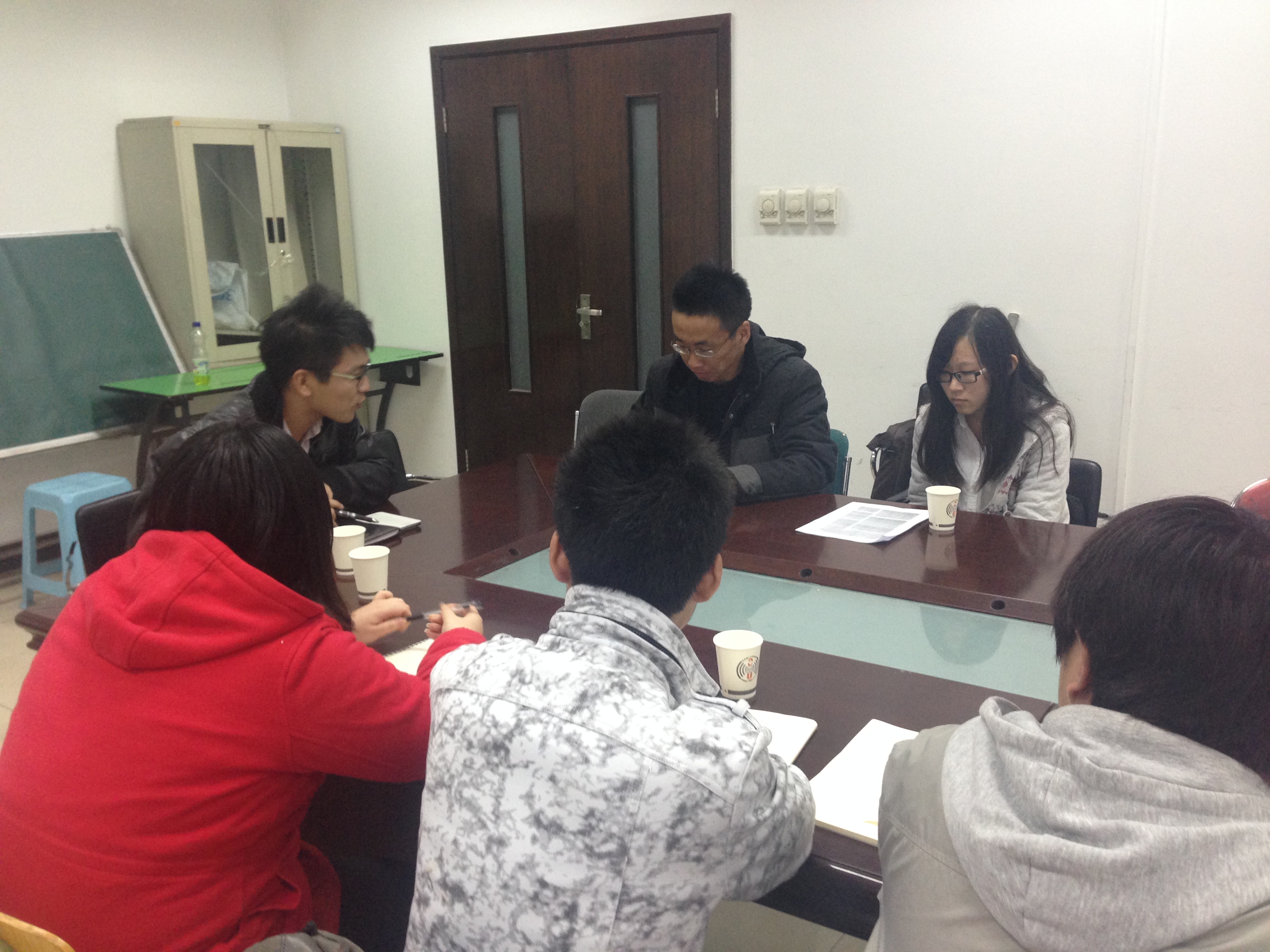 老哥俱乐部-老哥必备的交流社区