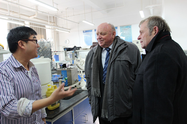 老哥俱乐部-老哥必备的交流社区