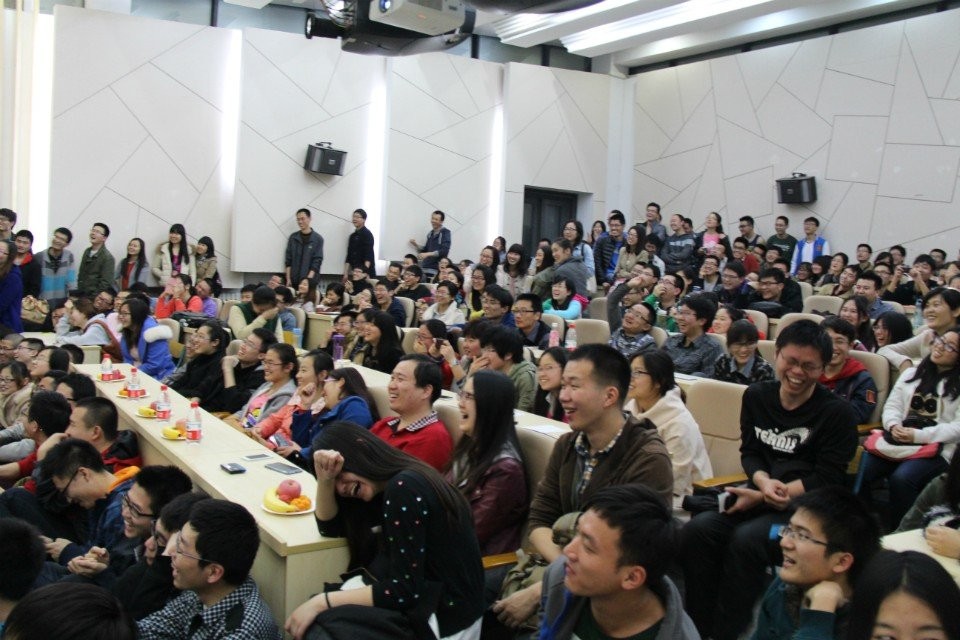 老哥俱乐部-老哥必备的交流社区