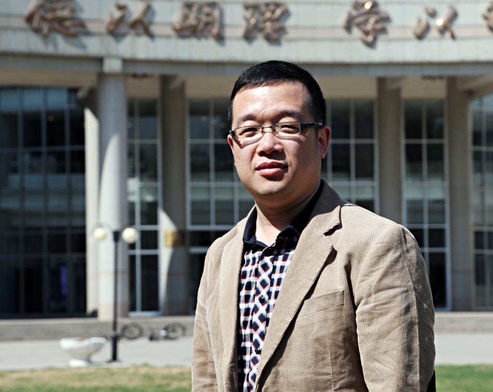 老哥俱乐部-老哥必备的交流社区