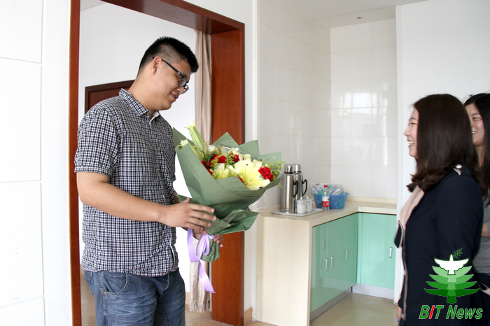 老哥俱乐部-老哥必备的交流社区