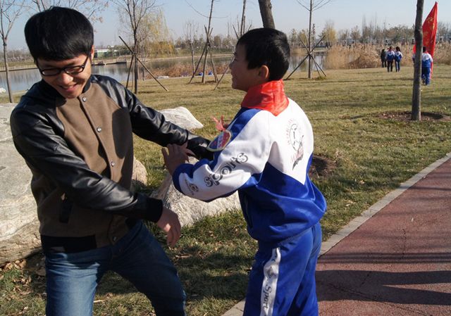 老哥俱乐部-老哥必备的交流社区