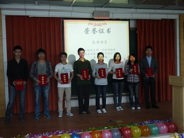 老哥俱乐部-老哥必备的交流社区