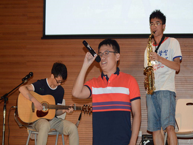 老哥俱乐部-老哥必备的交流社区