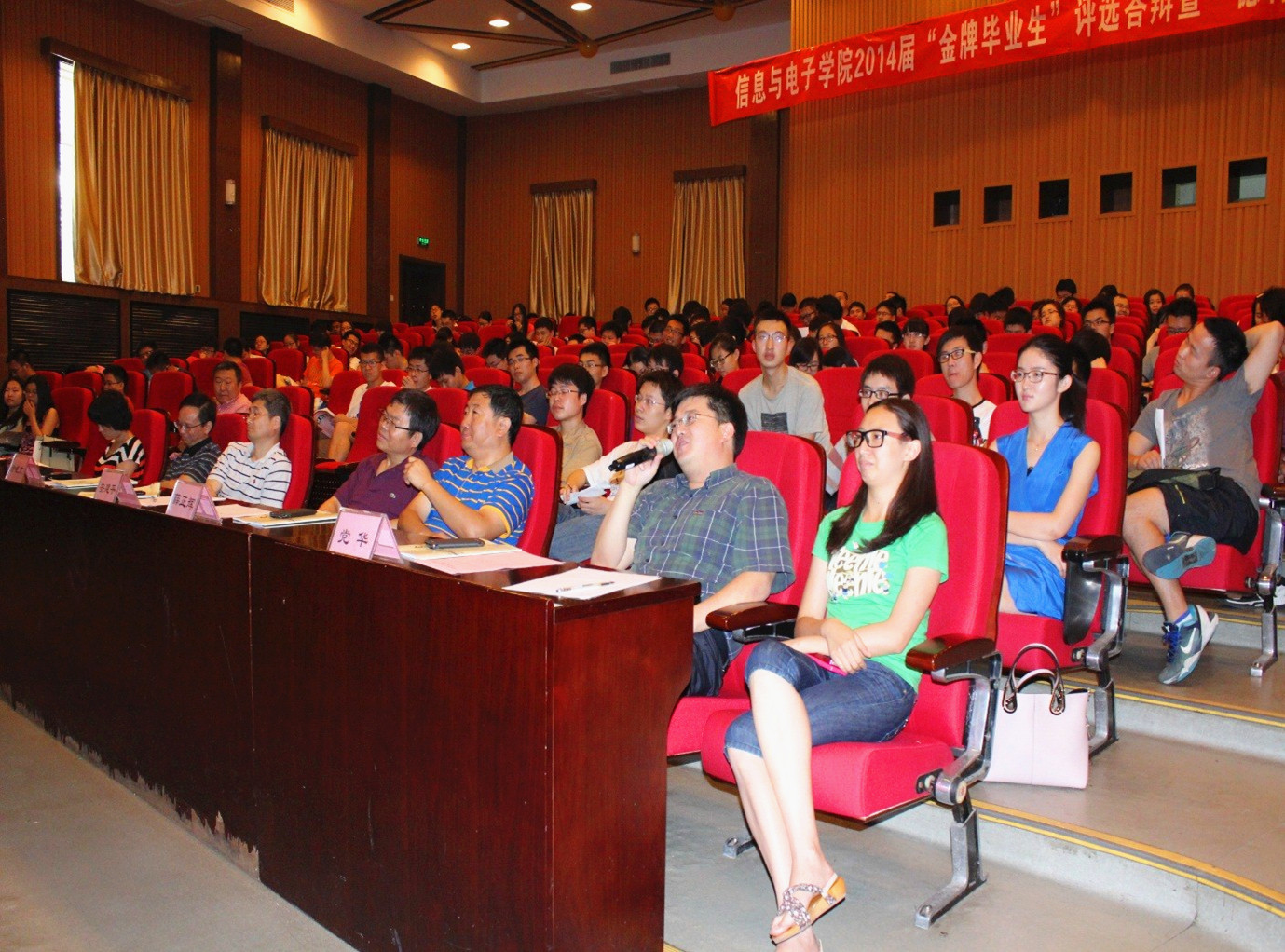 老哥俱乐部-老哥必备的交流社区