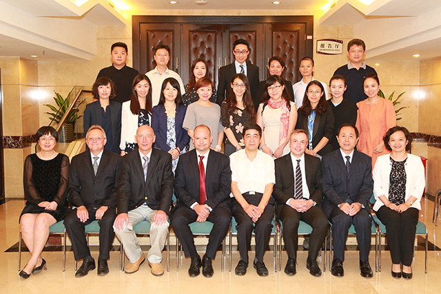 老哥俱乐部-老哥必备的交流社区