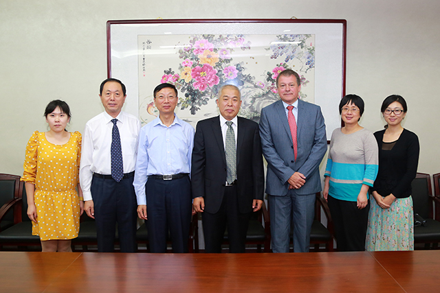 老哥俱乐部-老哥必备的交流社区