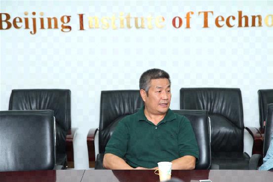 老哥俱乐部-老哥必备的交流社区