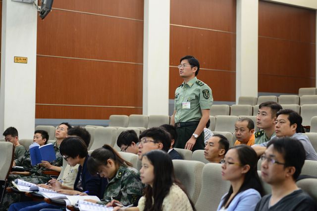 老哥俱乐部-老哥必备的交流社区