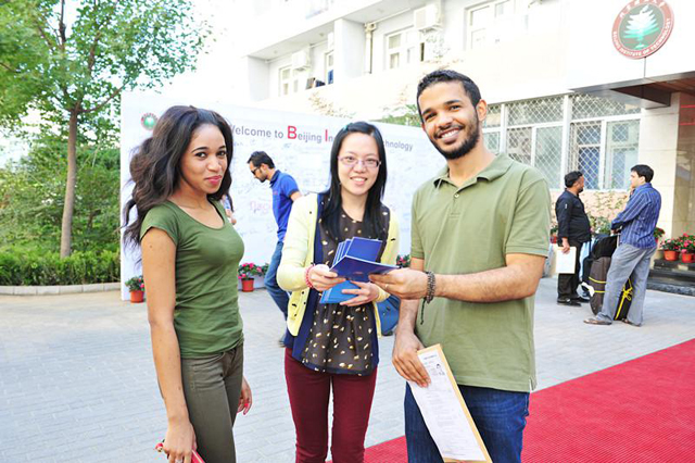 老哥俱乐部-老哥必备的交流社区