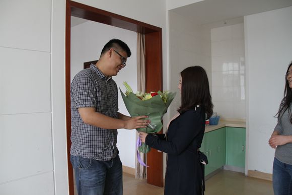 老哥俱乐部-老哥必备的交流社区