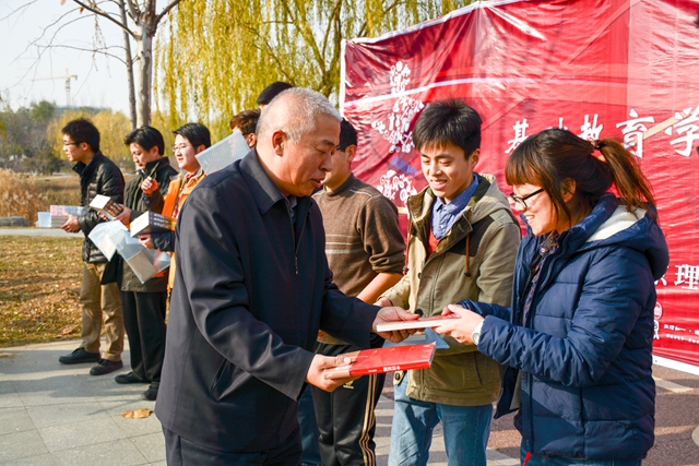 老哥俱乐部-老哥必备的交流社区
