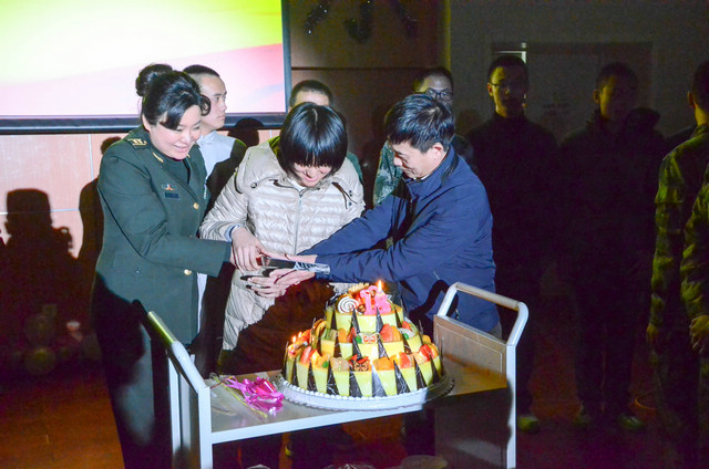 老哥俱乐部-老哥必备的交流社区