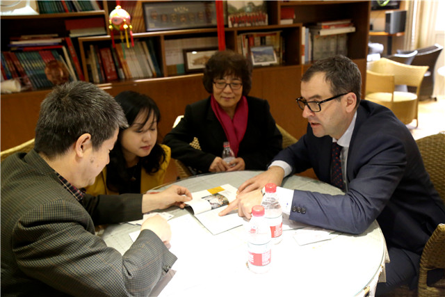 老哥俱乐部-老哥必备的交流社区