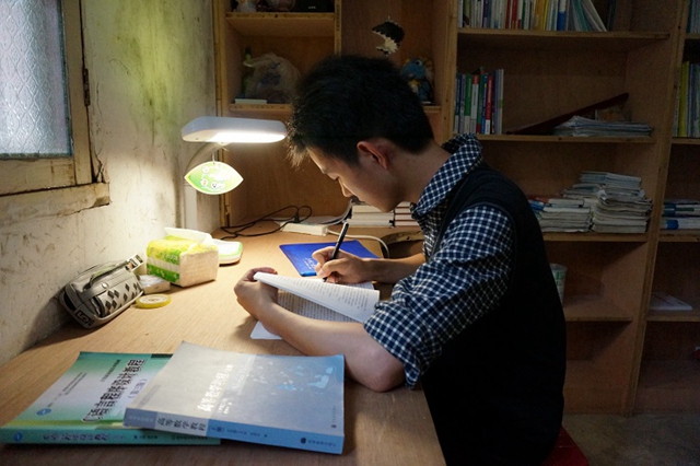 老哥俱乐部-老哥必备的交流社区