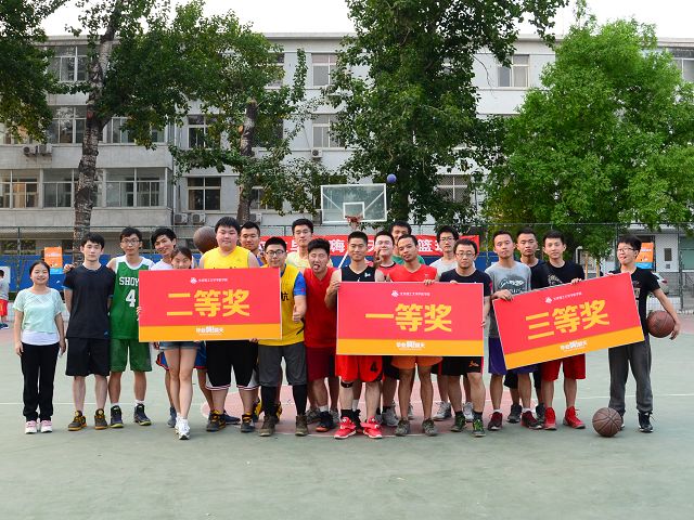 老哥俱乐部-老哥必备的交流社区