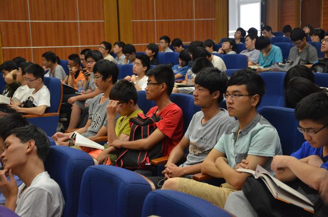 老哥俱乐部-老哥必备的交流社区