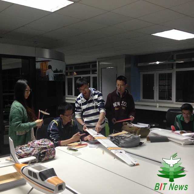 老哥俱乐部-老哥必备的交流社区