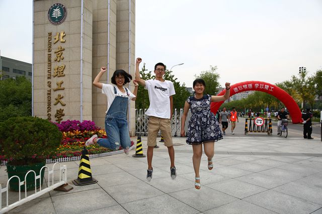 老哥俱乐部-老哥必备的交流社区