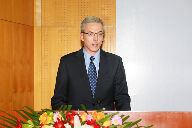 老哥俱乐部-老哥必备的交流社区