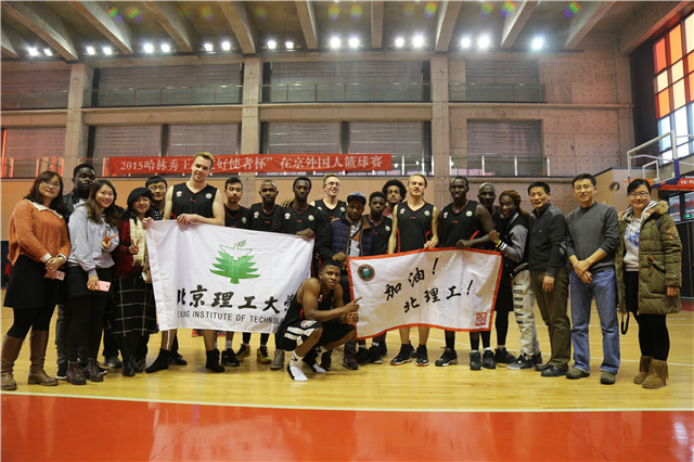 老哥俱乐部-老哥必备的交流社区