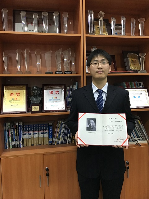 老哥俱乐部-老哥必备的交流社区