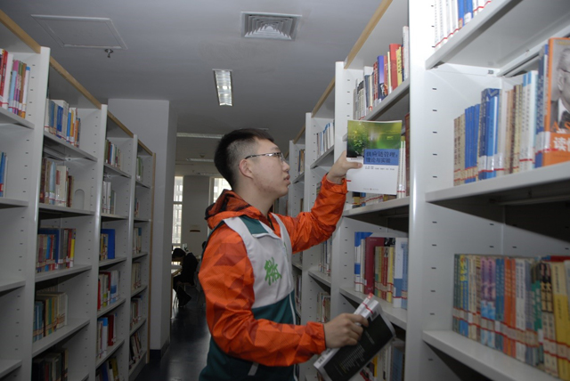 老哥俱乐部-老哥必备的交流社区