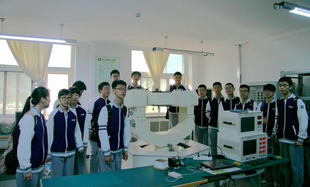 老哥俱乐部-老哥必备的交流社区