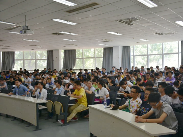 老哥俱乐部-老哥必备的交流社区