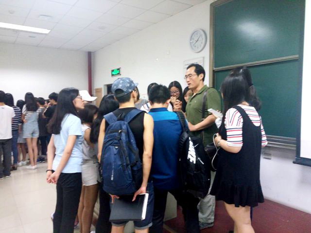 老哥俱乐部-老哥必备的交流社区