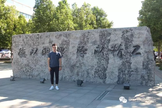 老哥俱乐部-老哥必备的交流社区