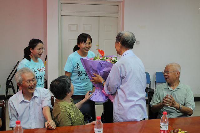 老哥俱乐部-老哥必备的交流社区