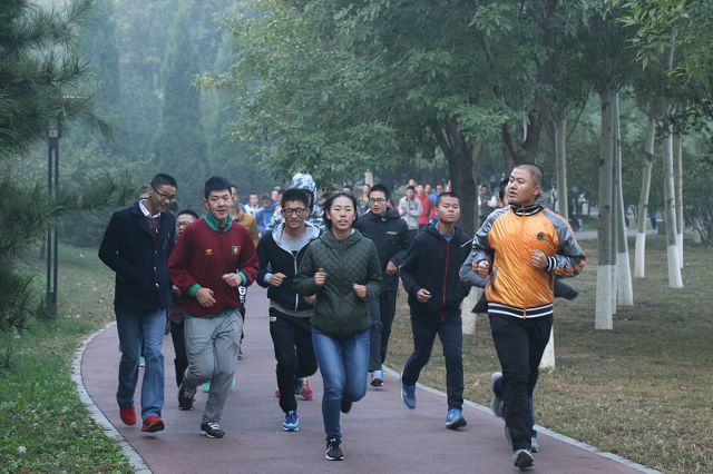 老哥俱乐部-老哥必备的交流社区