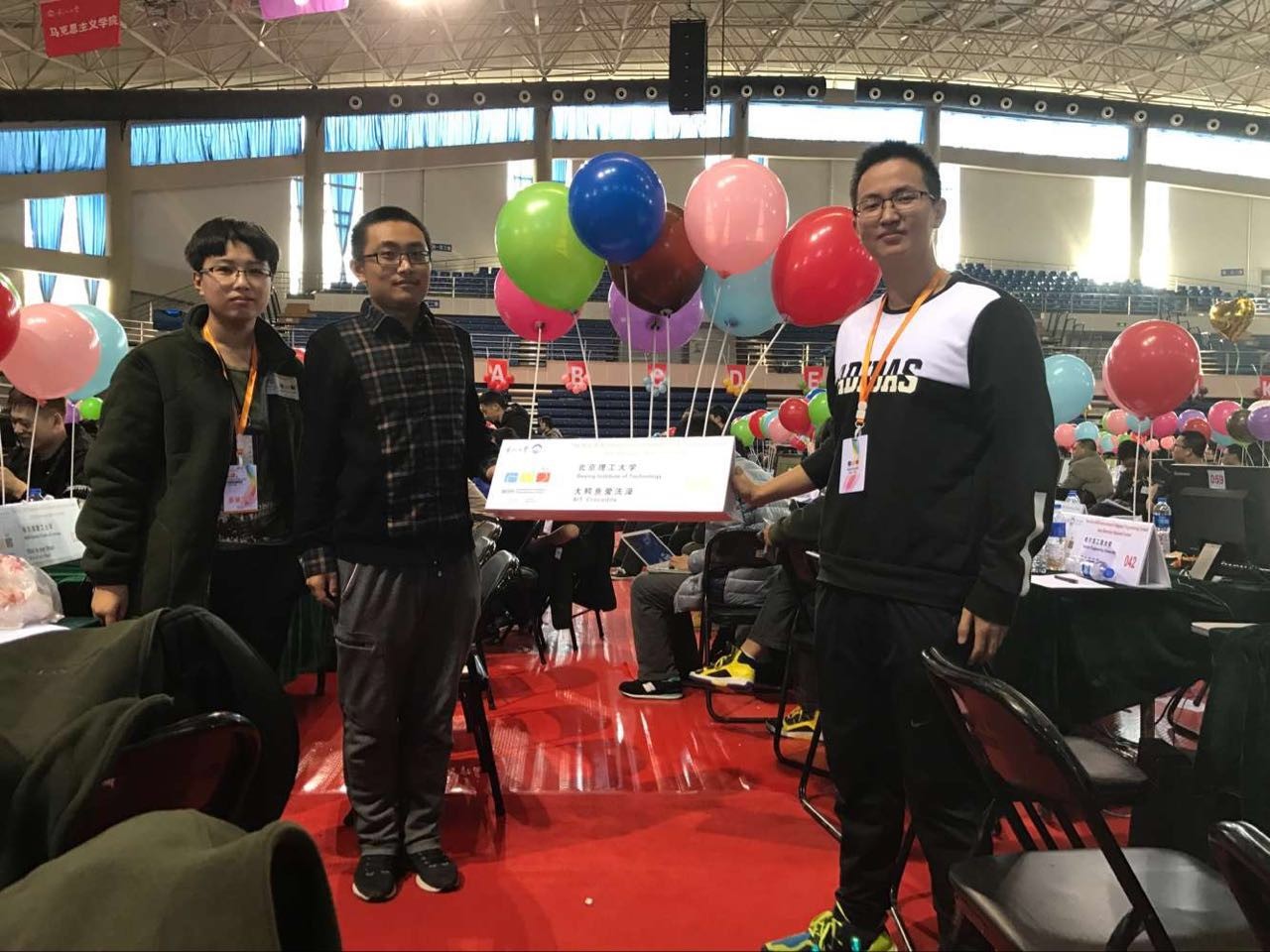 老哥俱乐部-老哥必备的交流社区