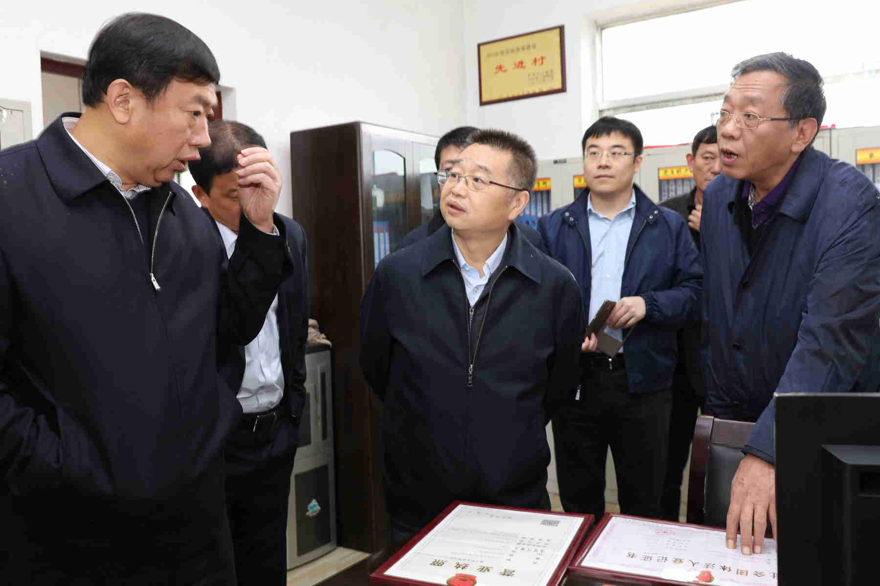 老哥俱乐部-老哥必备的交流社区