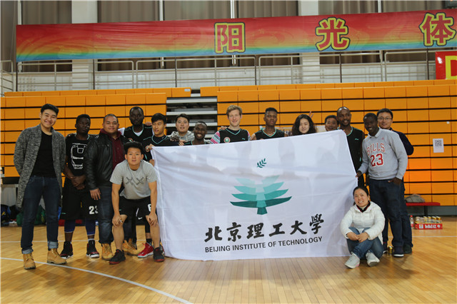 老哥俱乐部-老哥必备的交流社区