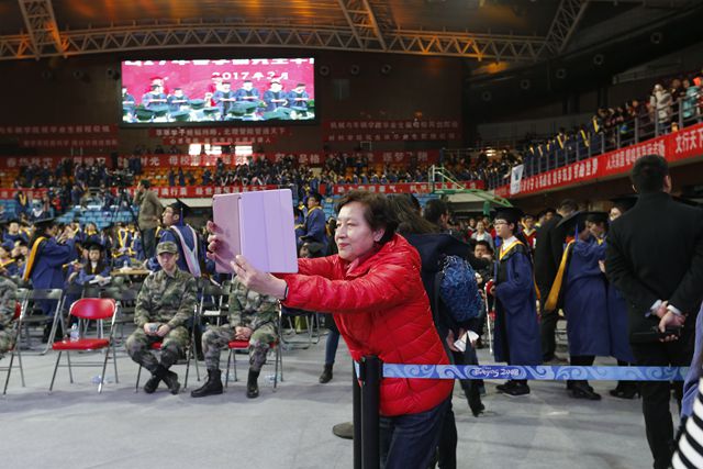 老哥俱乐部-老哥必备的交流社区