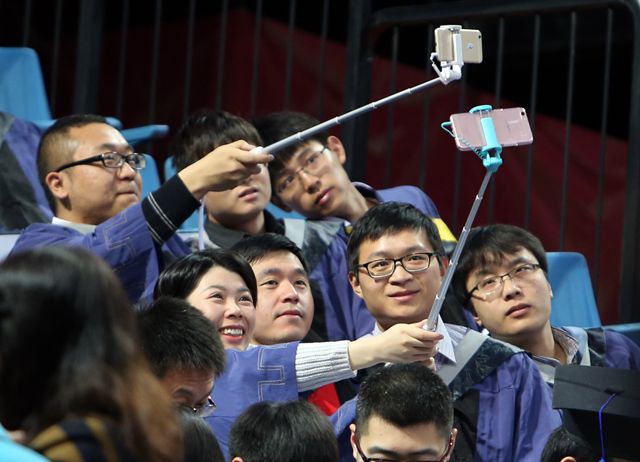 老哥俱乐部-老哥必备的交流社区