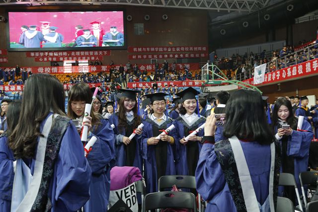 老哥俱乐部-老哥必备的交流社区