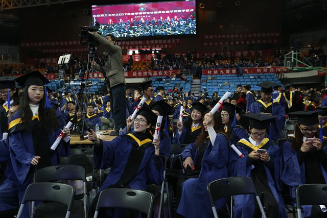 老哥俱乐部-老哥必备的交流社区