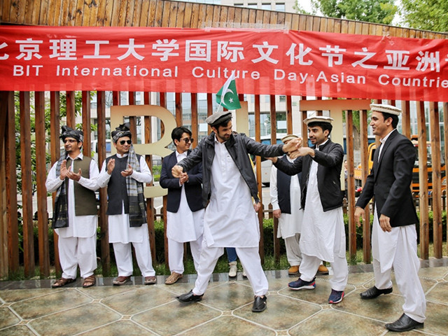 老哥俱乐部-老哥必备的交流社区