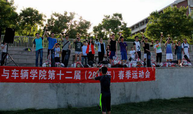 老哥俱乐部-老哥必备的交流社区