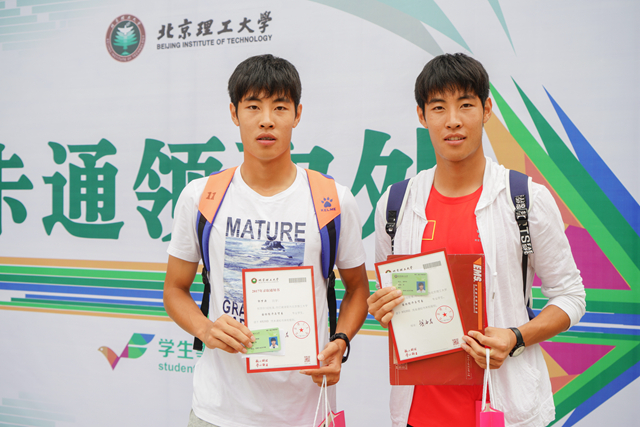 老哥俱乐部-老哥必备的交流社区