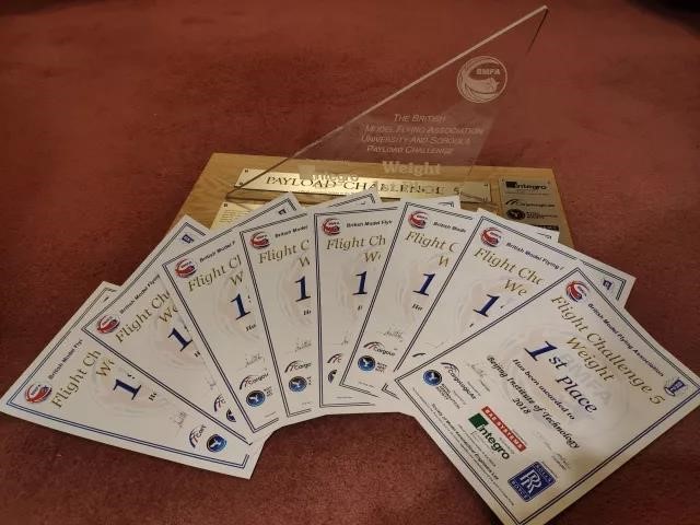 老哥俱乐部-老哥必备的交流社区